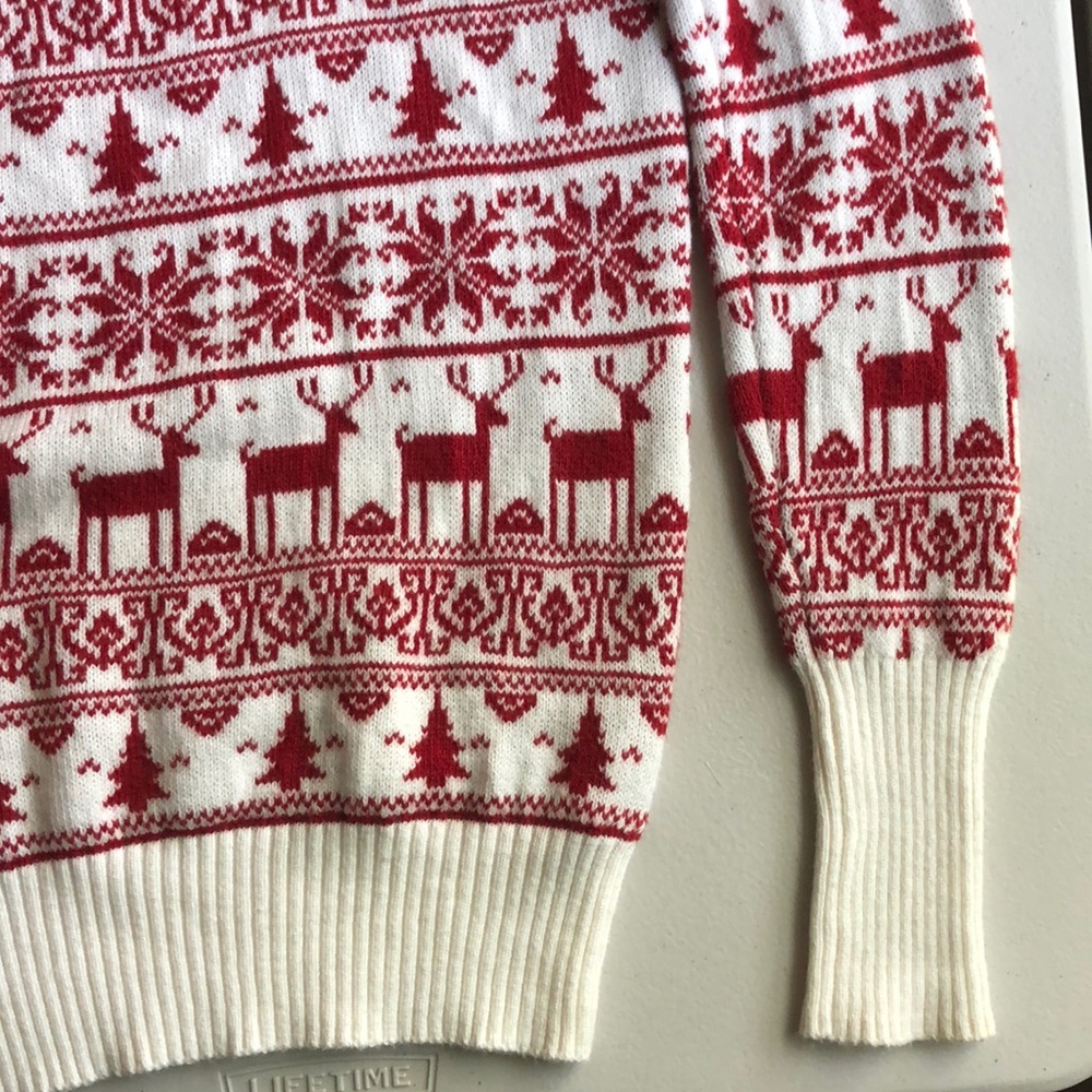CHRISTMAS SWEATER! - Picture 4 of 4
